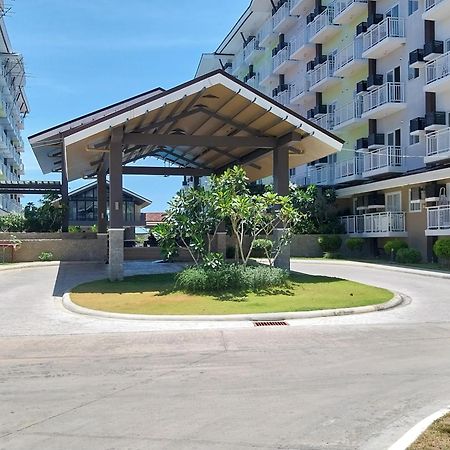 Stay And Fly At Amani Grand Resort Residences Lapu-Lapu City Exterior foto