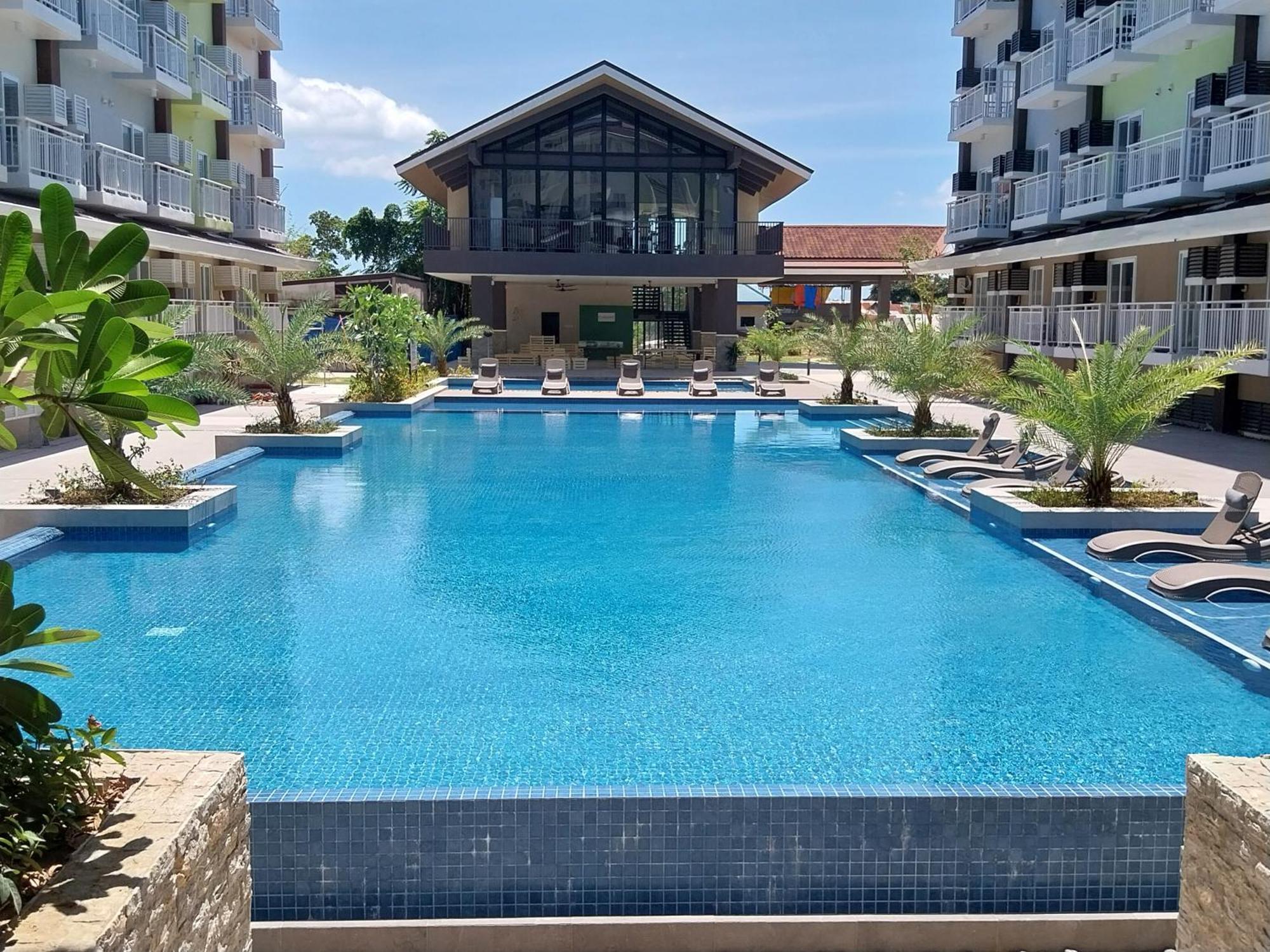 Stay And Fly At Amani Grand Resort Residences Lapu-Lapu City Exterior foto